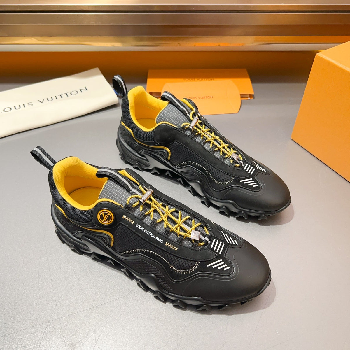 LOUIS VUITTON LV RUNNER TATIC–STYLE – BLACK / YELLOW