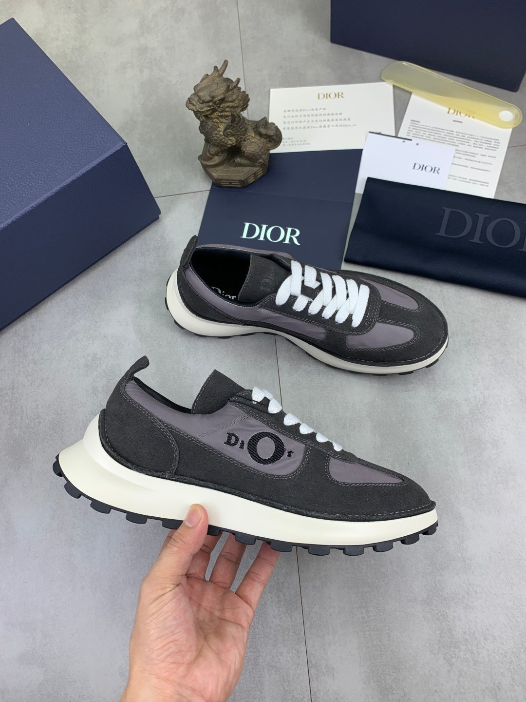 DIOR B25 RUNNER