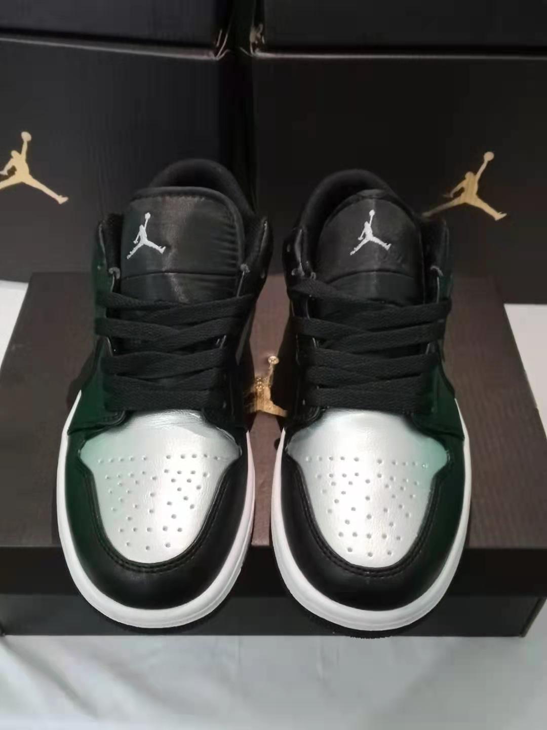 Air Jordan 1 Low – Negro / Gris / Verde