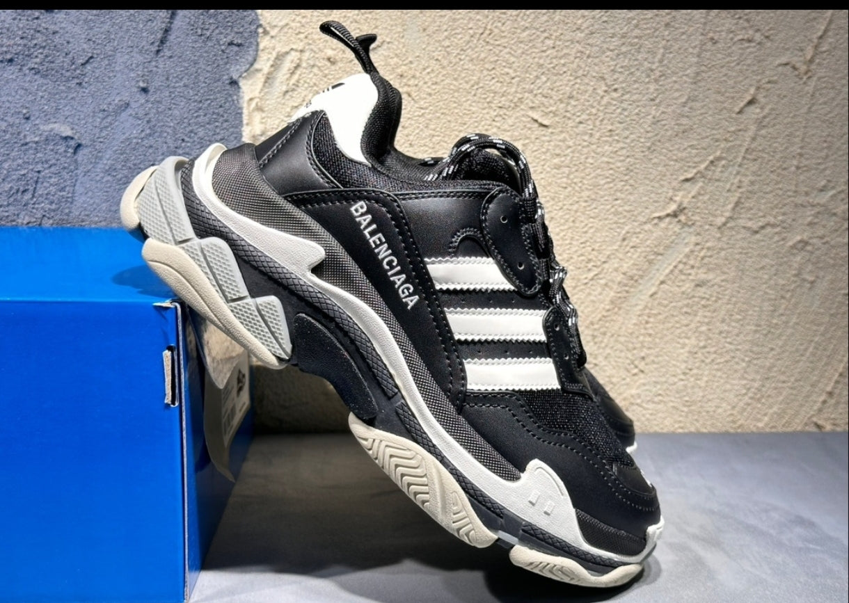 Balenciaga x adidas Triple S – Negro / Blanco