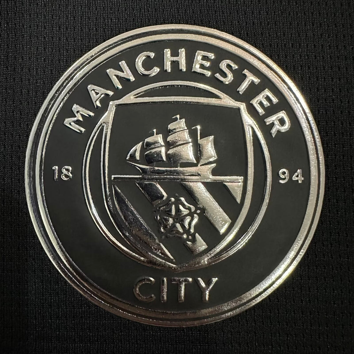 Manchester City Blackout Shirt — camiseta lifestyle/fanwear