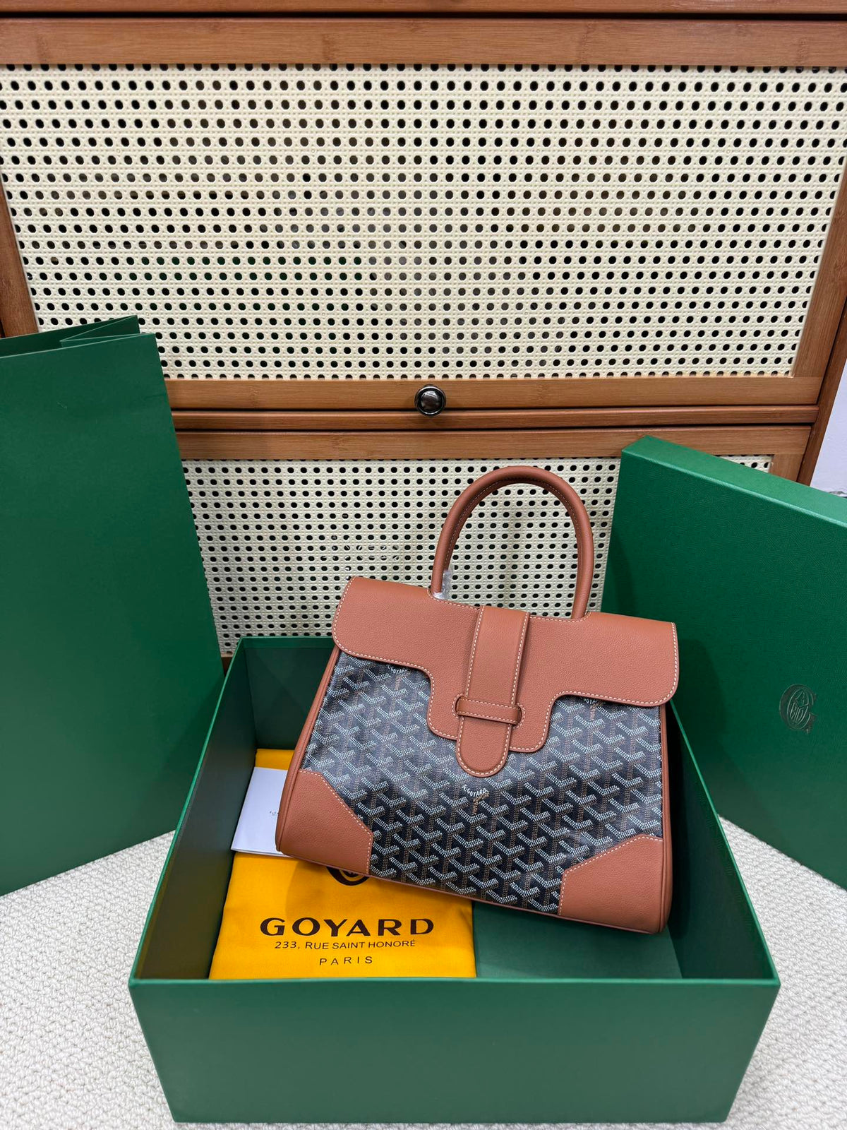 Goyard Saïgon Estructurado – Marrón y Negro