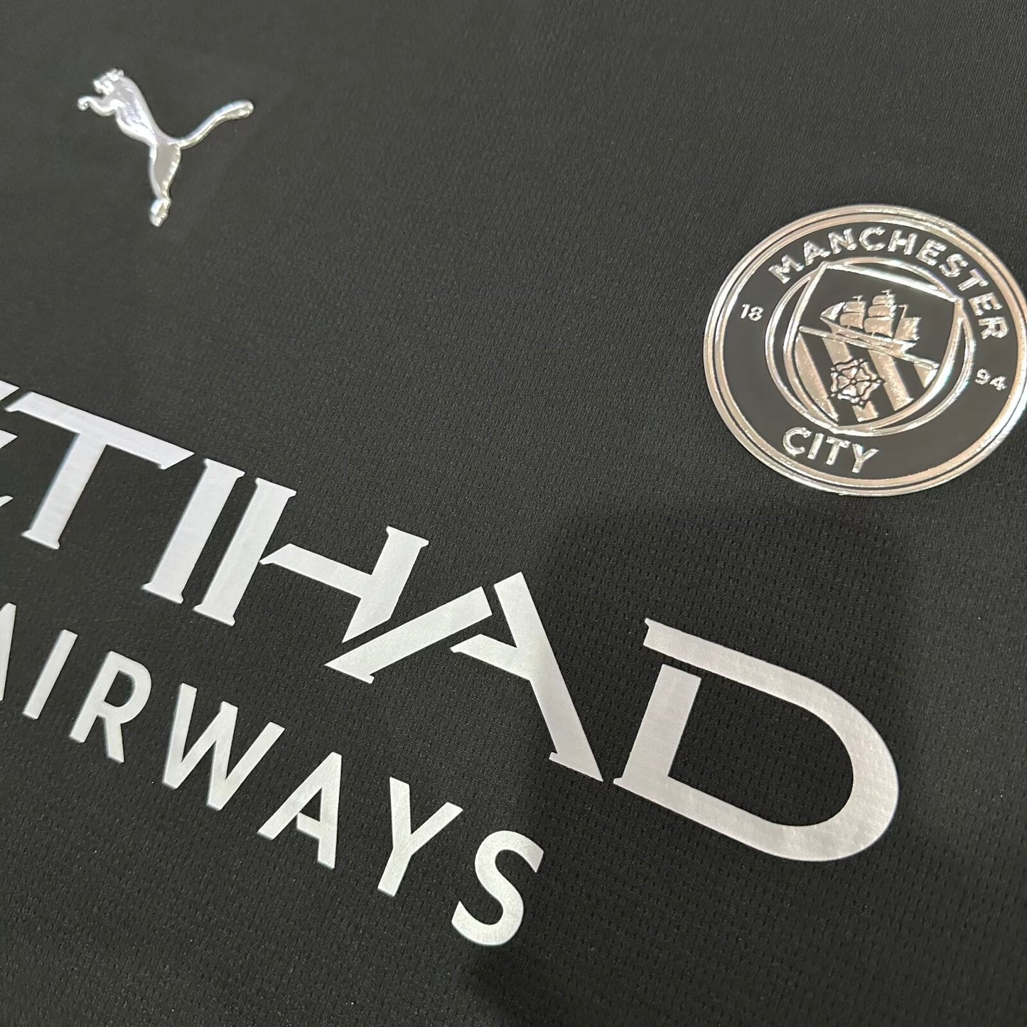 Manchester City Blackout Shirt — camiseta lifestyle/fanwear