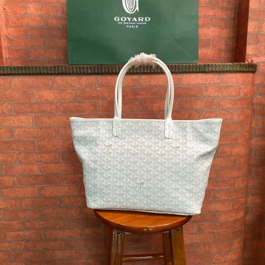 Goyard Artois MM – Blanco / Gris claro
