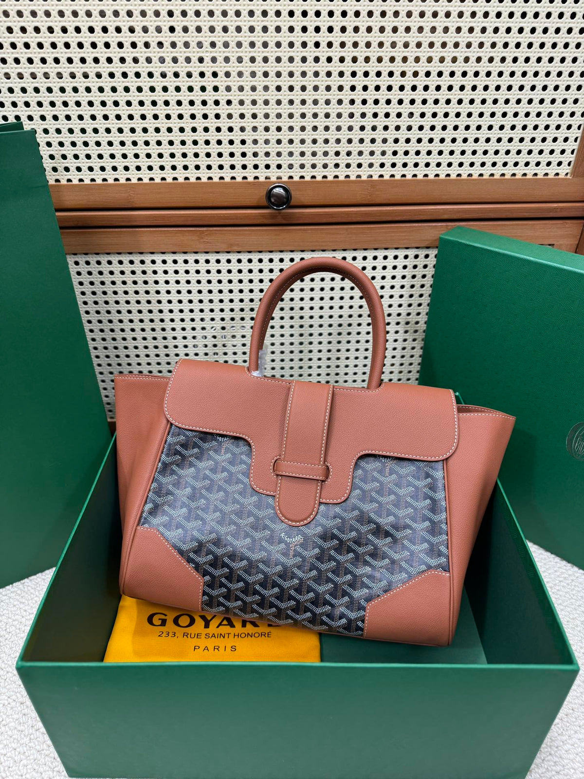Goyard Saïgon Estructurado – Marrón y Negro
