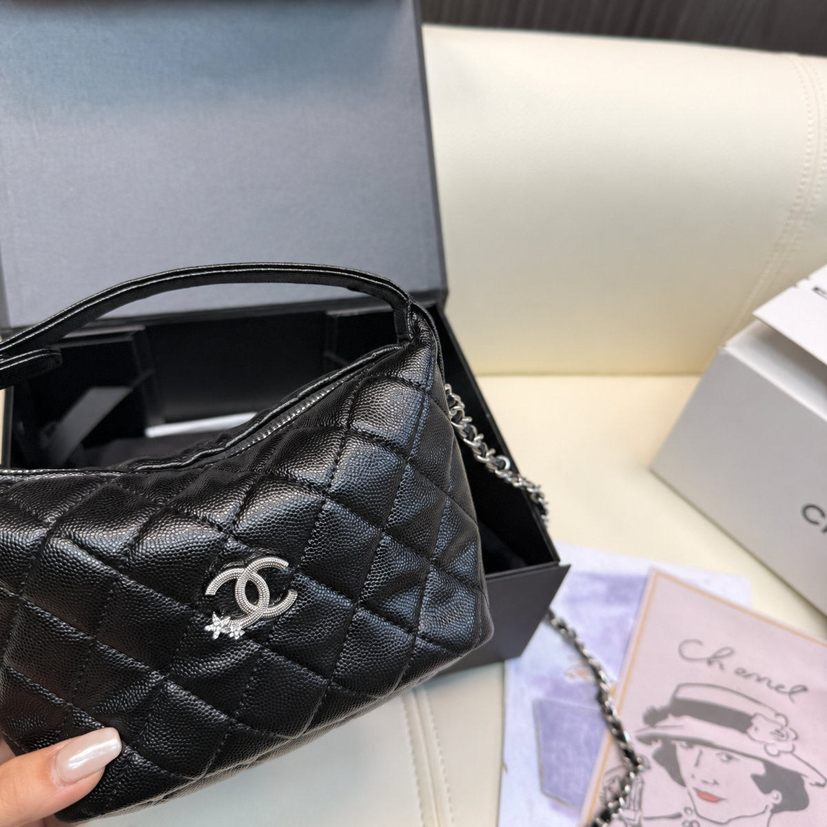 CHANEL Mini Hobo Star CC