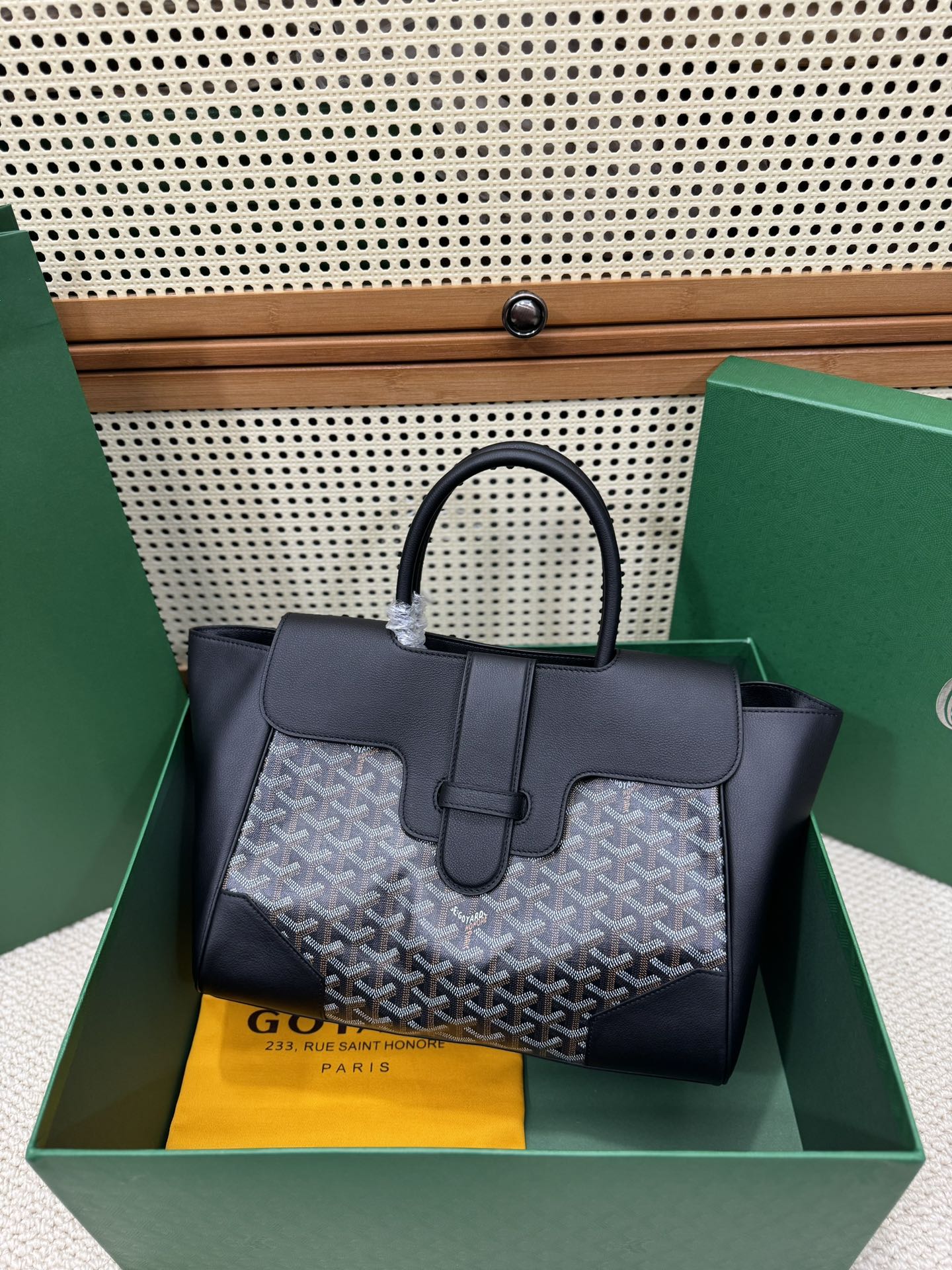Goyard Saïgon Estructurado – Negro y Gris