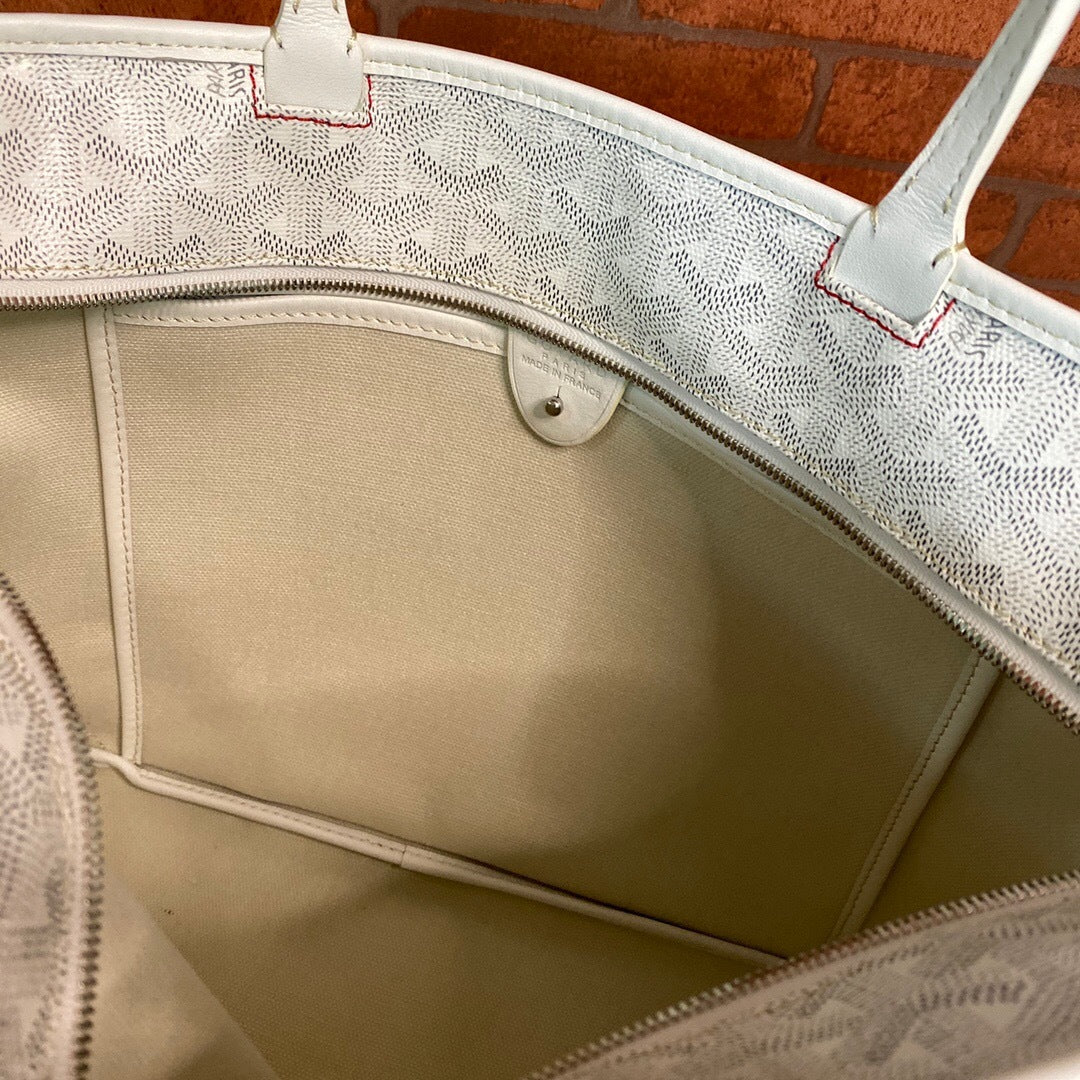 Goyard Artois MM – Blanco / Gris claro