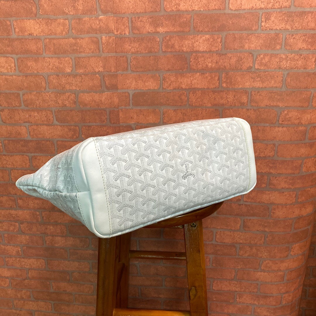 Goyard Artois MM – Blanco / Gris claro