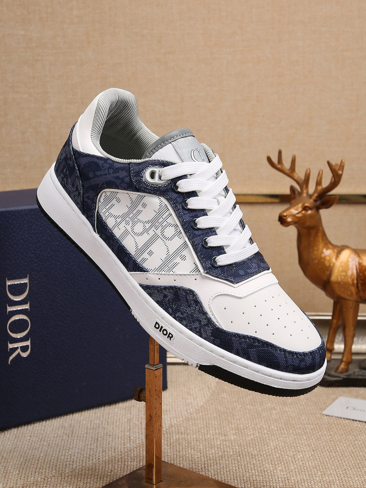 DIOR B27-STYLE OBLIQUE – NAVY / WHITE
