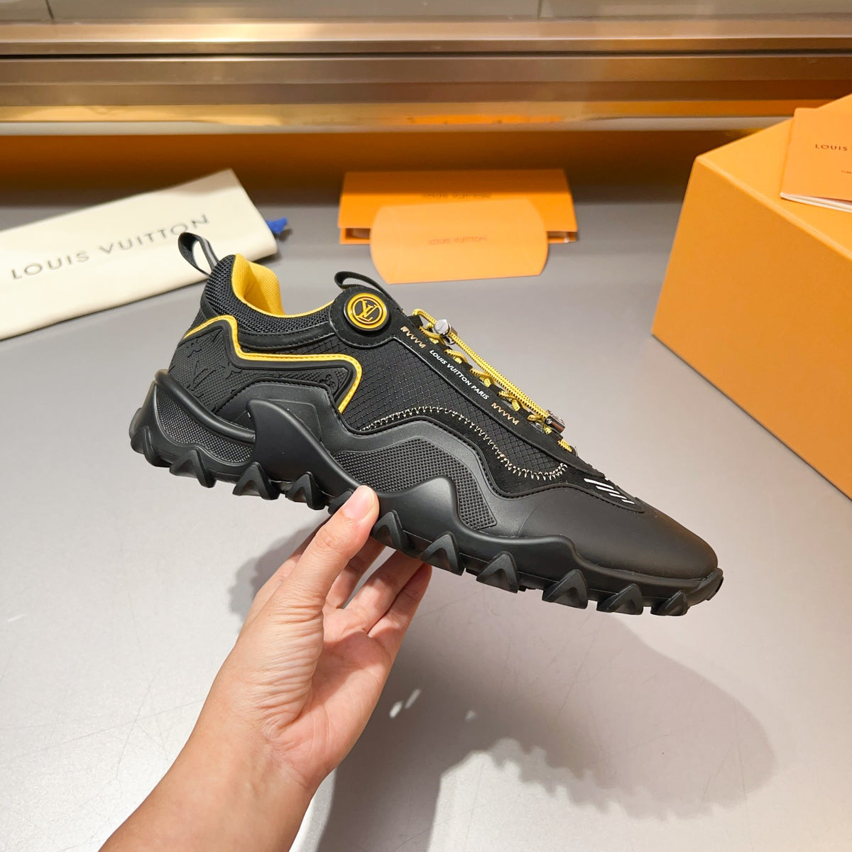 LOUIS VUITTON LV RUNNER TATIC–STYLE – BLACK / YELLOW
