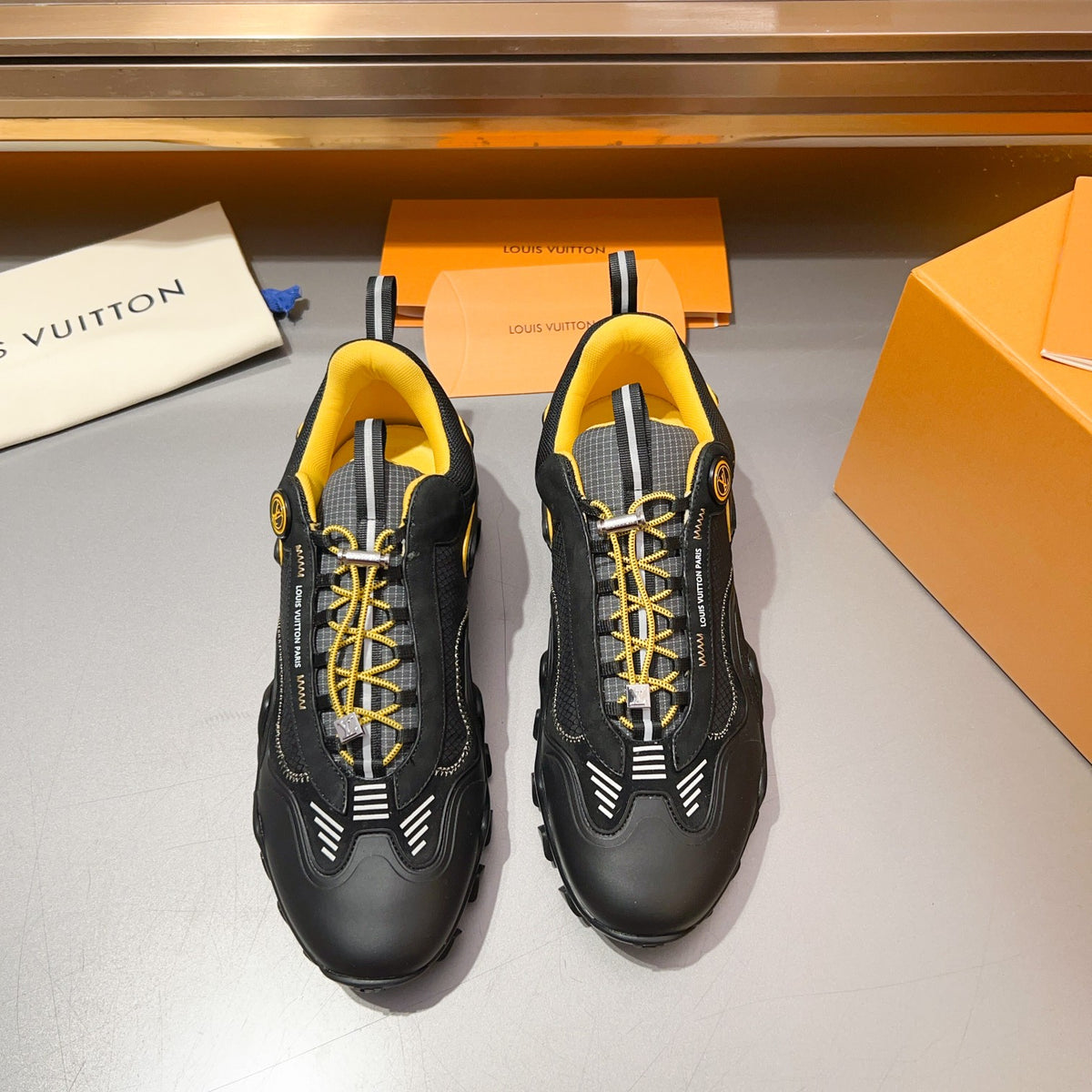 LOUIS VUITTON LV RUNNER TATIC–STYLE – BLACK / YELLOW