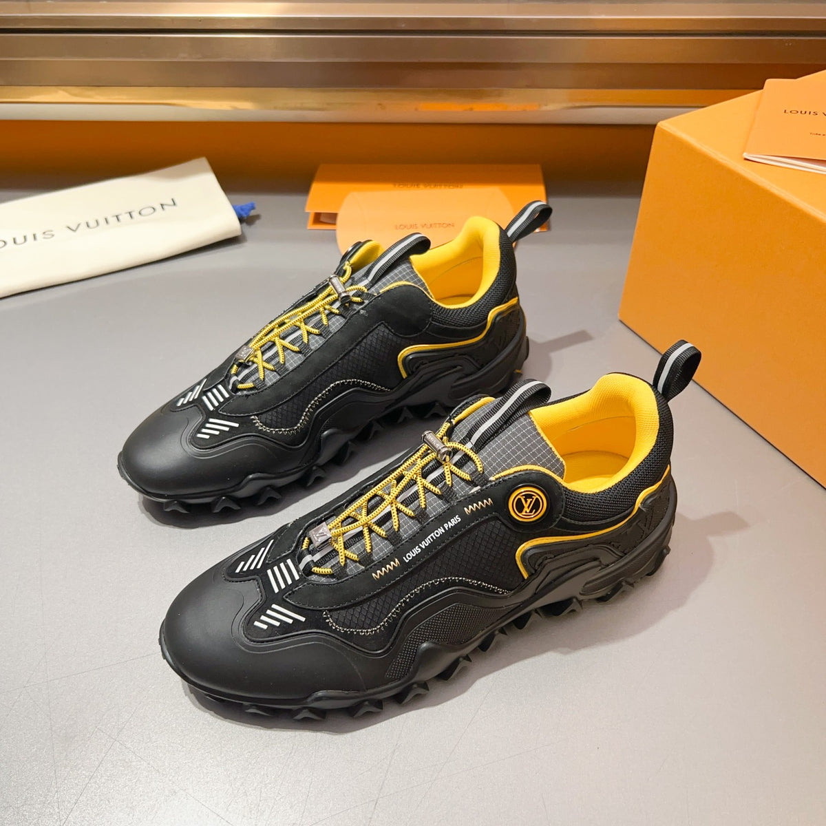 LOUIS VUITTON LV RUNNER TATIC–STYLE – BLACK / YELLOW
