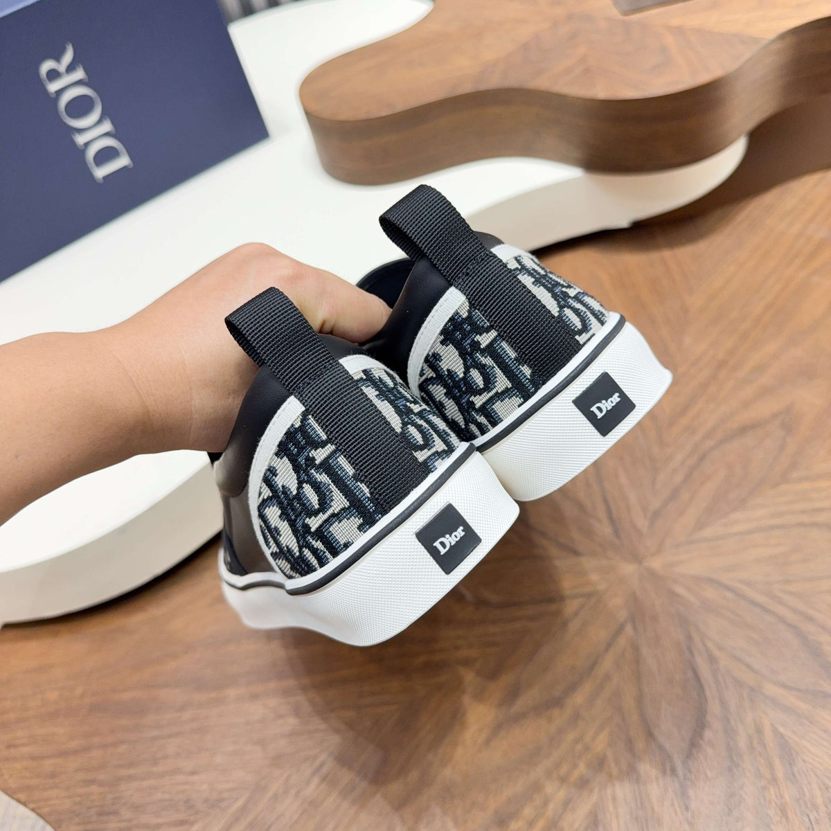 DIOR OBLIQUE SLIP-ON – BLACK / WHITE