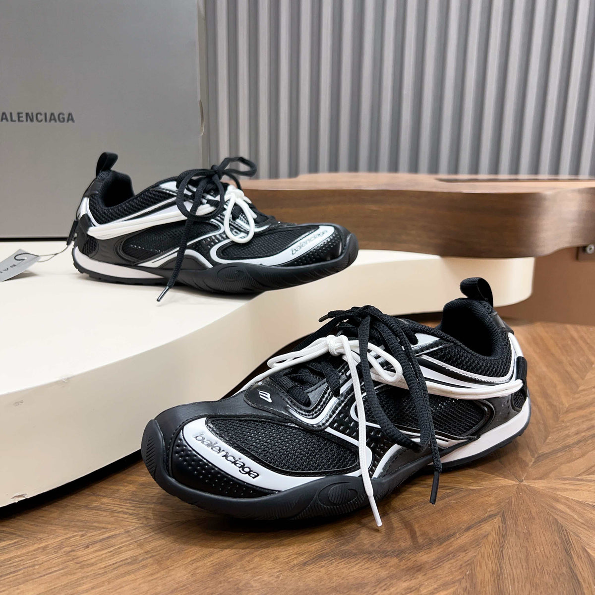 BALENCIAGA RADAR – BLACK / GREY / WHITE