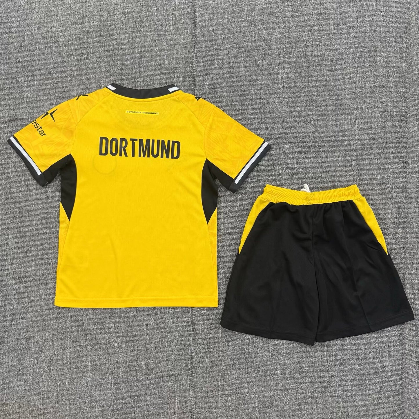 Dortmund Home Jersey 26/27 Kit Infantil