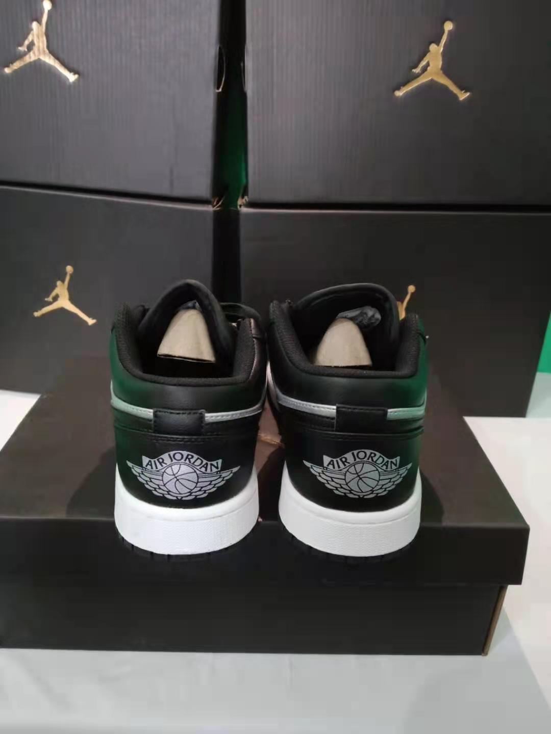 Air Jordan 1 Low – Negro / Gris / Verde