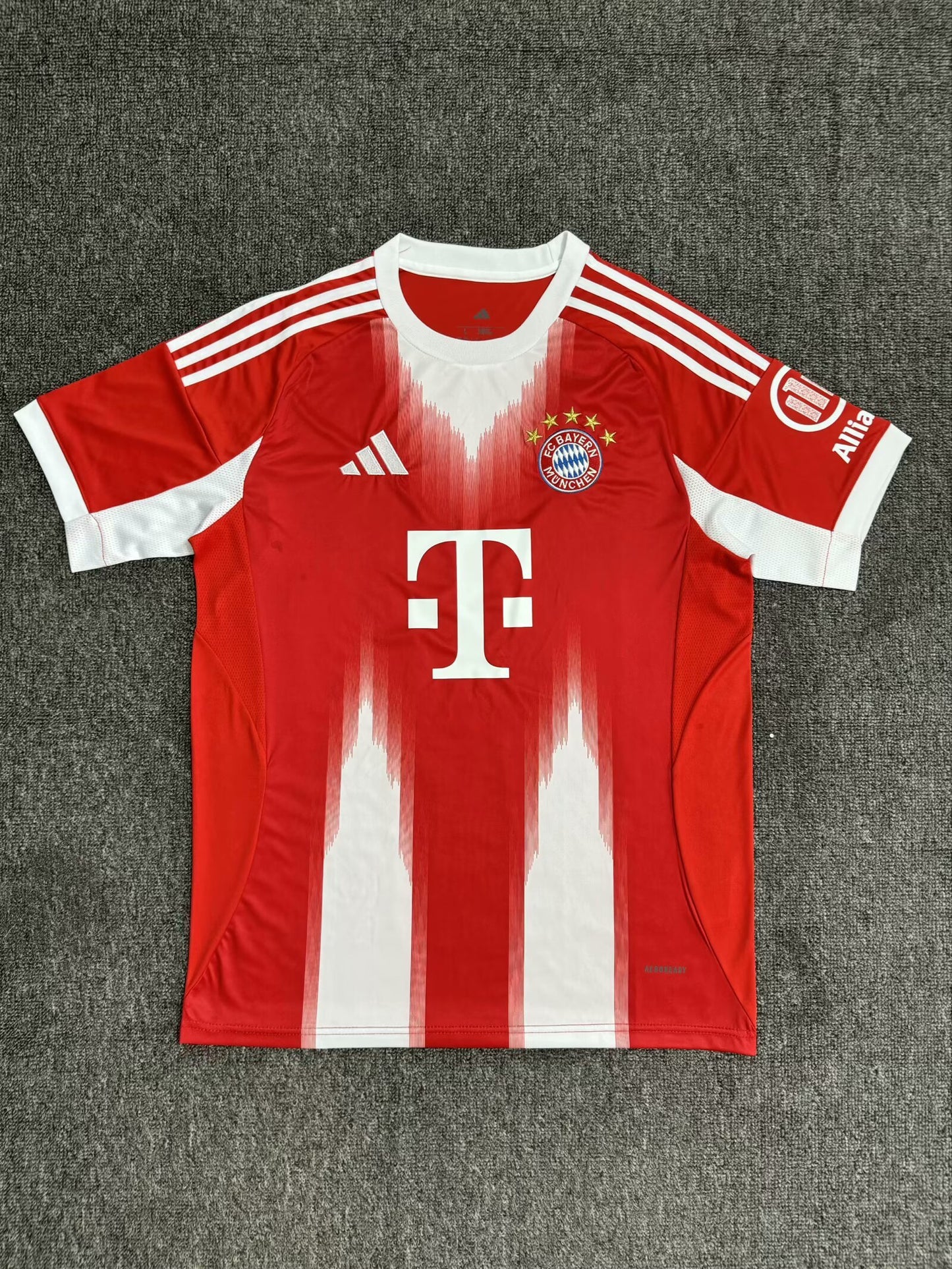 Bayern Munique Home Jersey 25/26