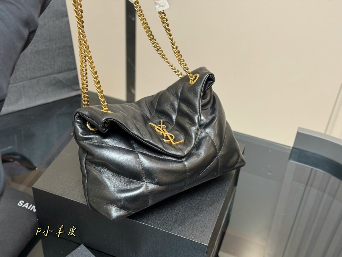 Saint Laurent Loulou Puffer Pequeño