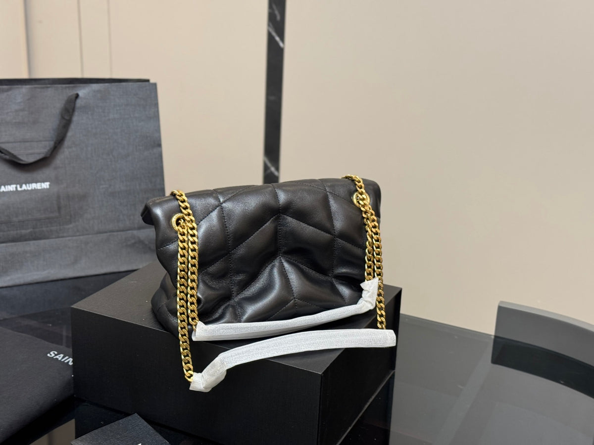 Saint Laurent Loulou Puffer Pequeño