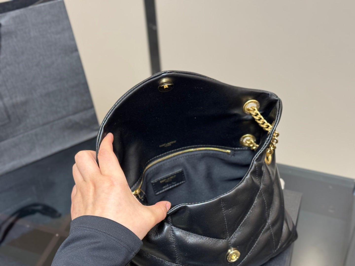 Saint Laurent Loulou Puffer Pequeño