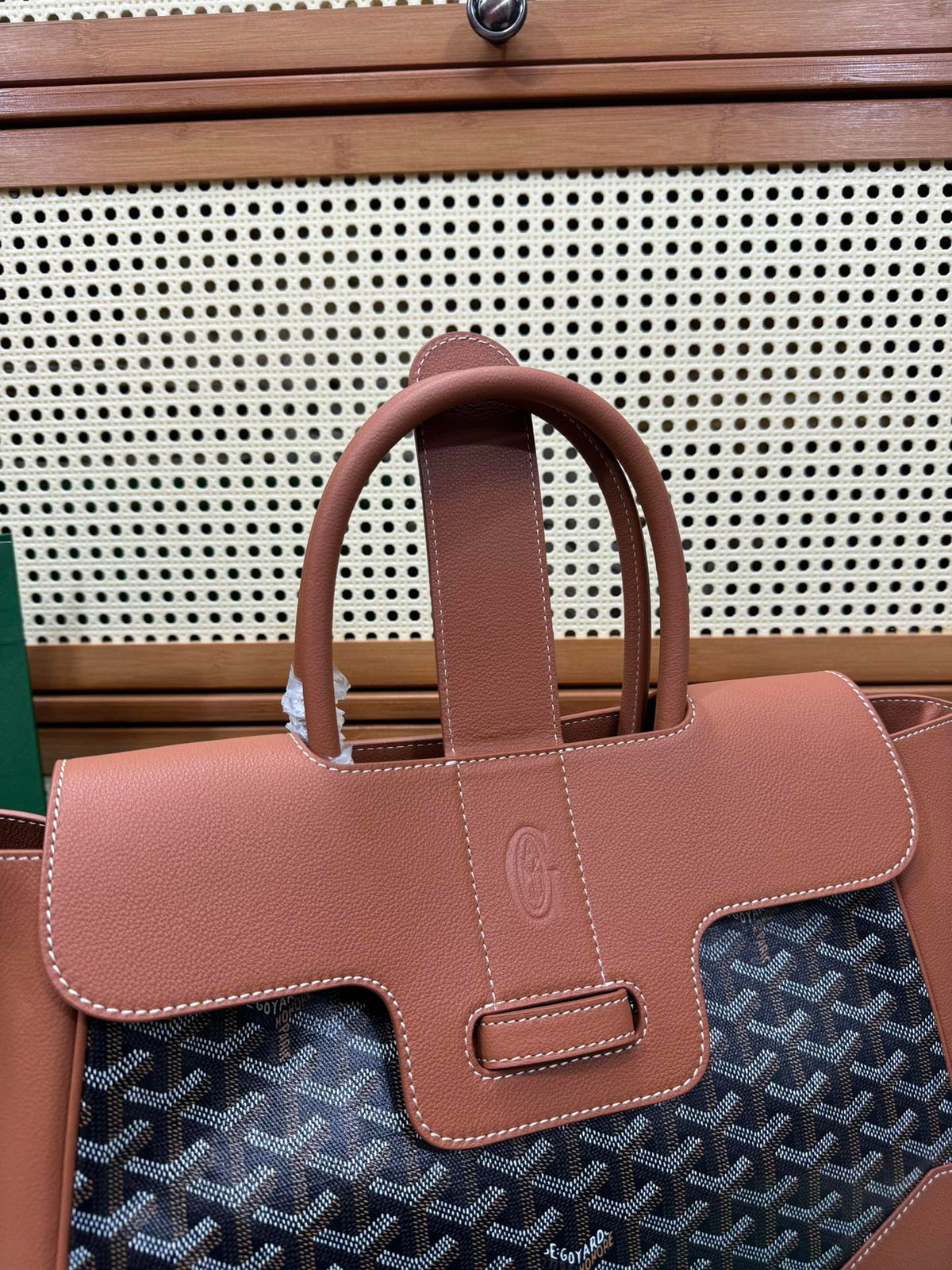 Goyard Saïgon Estructurado – Marrón y Negro