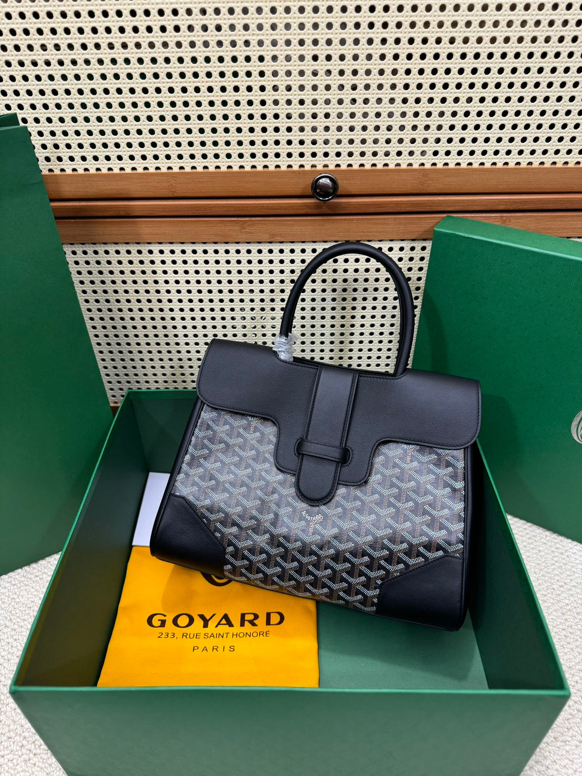 Goyard Saïgon Estructurado – Negro y Gris
