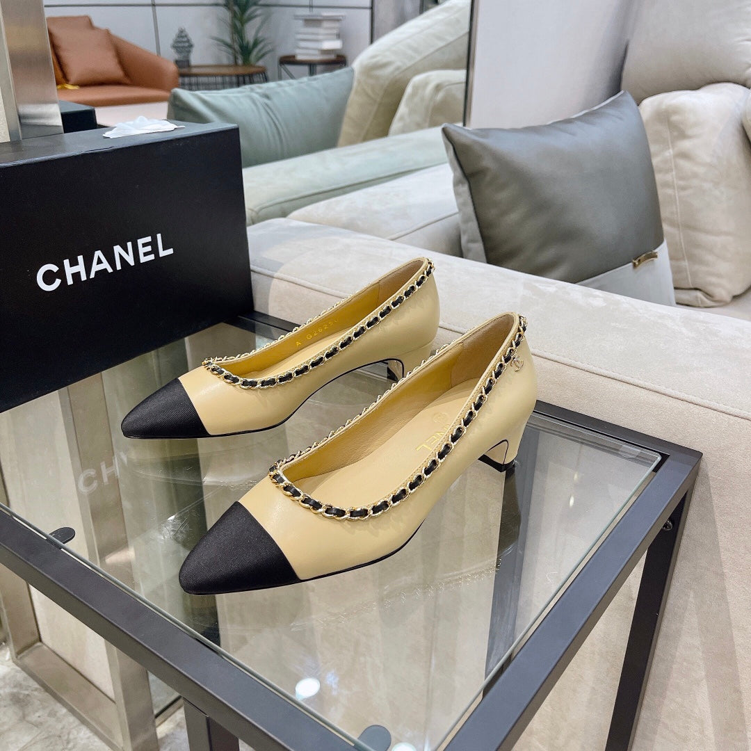 CHANEL Chain-Trim Cap-Toe Pumps