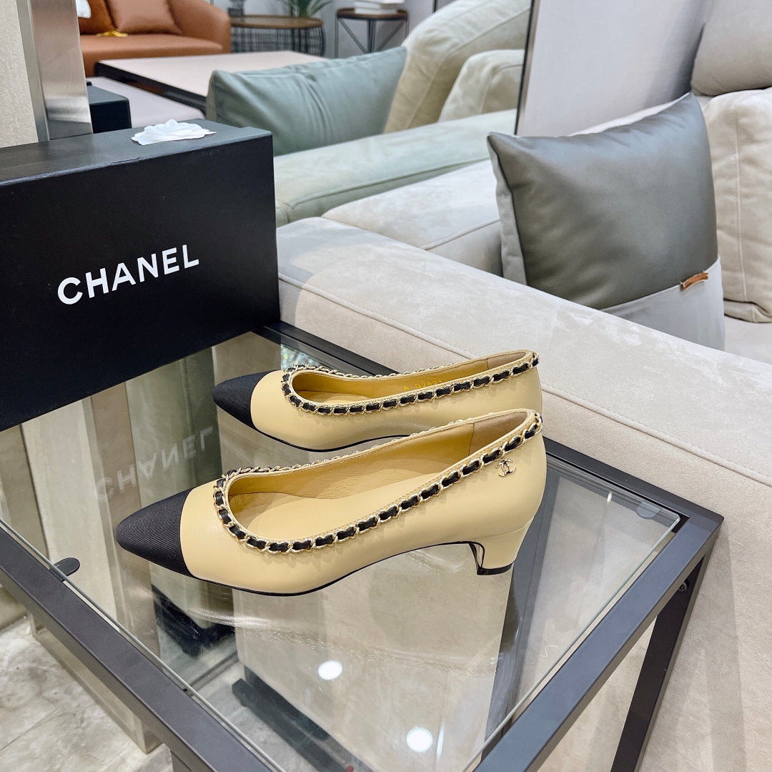 CHANEL Chain-Trim Cap-Toe Pumps