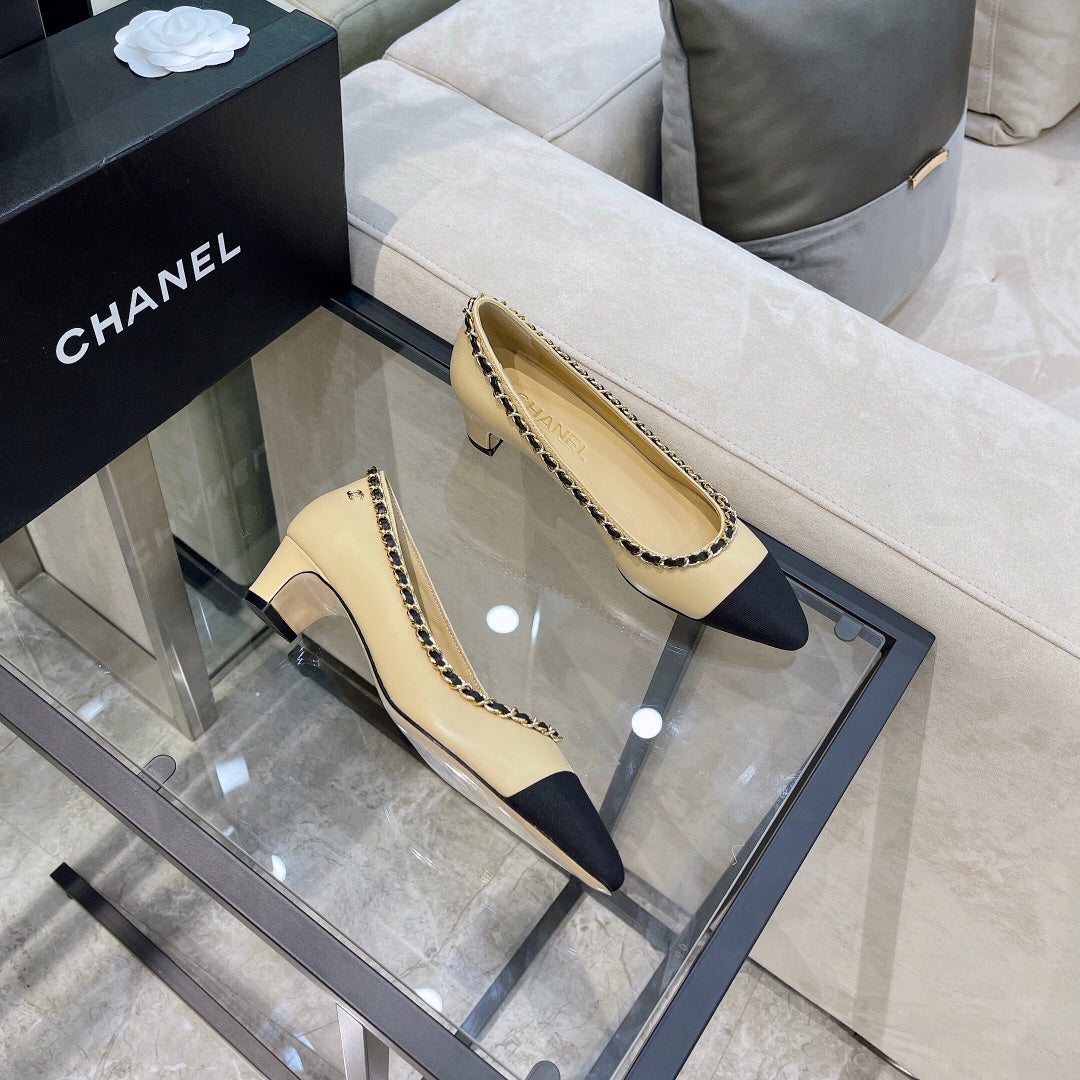 CHANEL Chain-Trim Cap-Toe Pumps