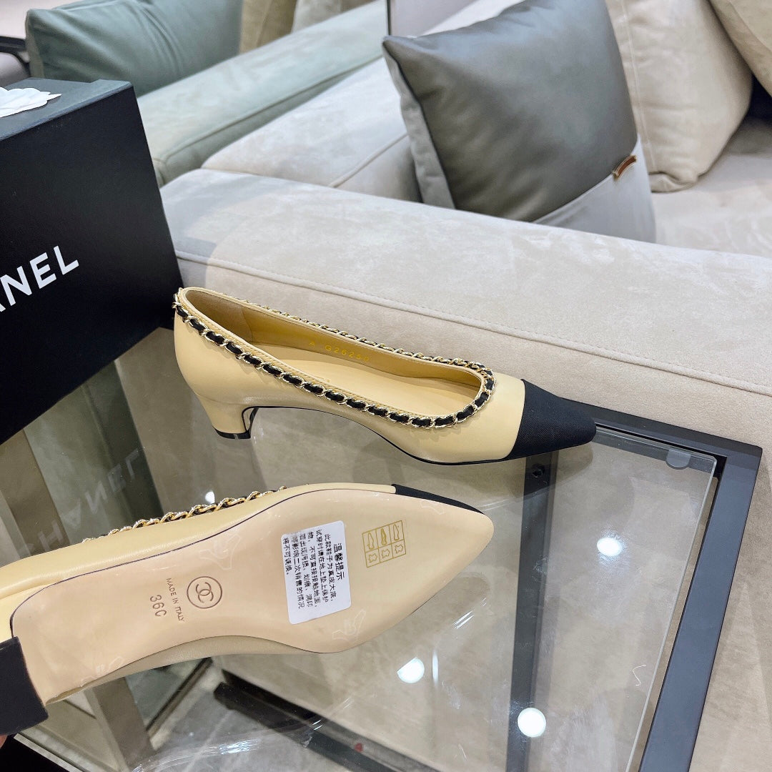 CHANEL Chain-Trim Cap-Toe Pumps