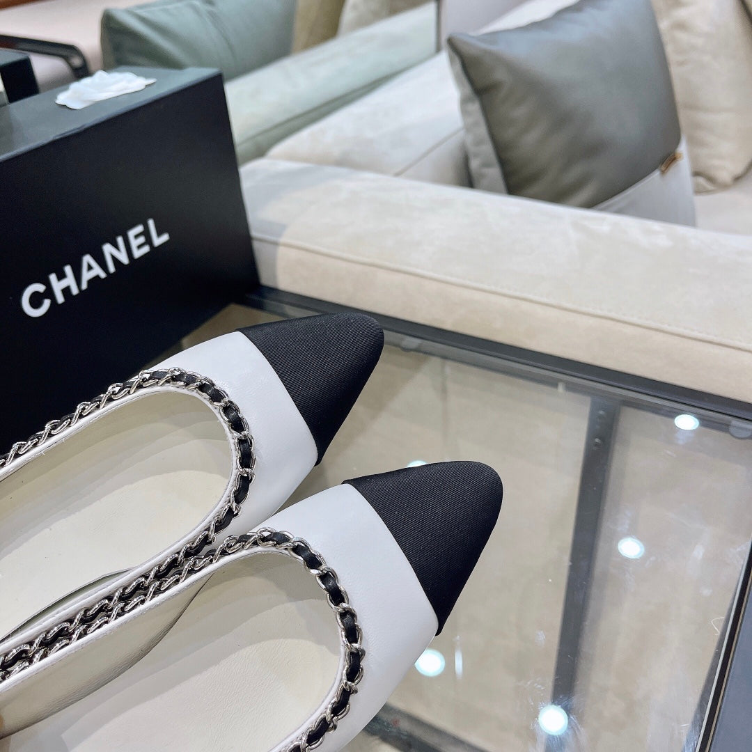 CHANEL Chain-Trim Cap-Toe Pumps