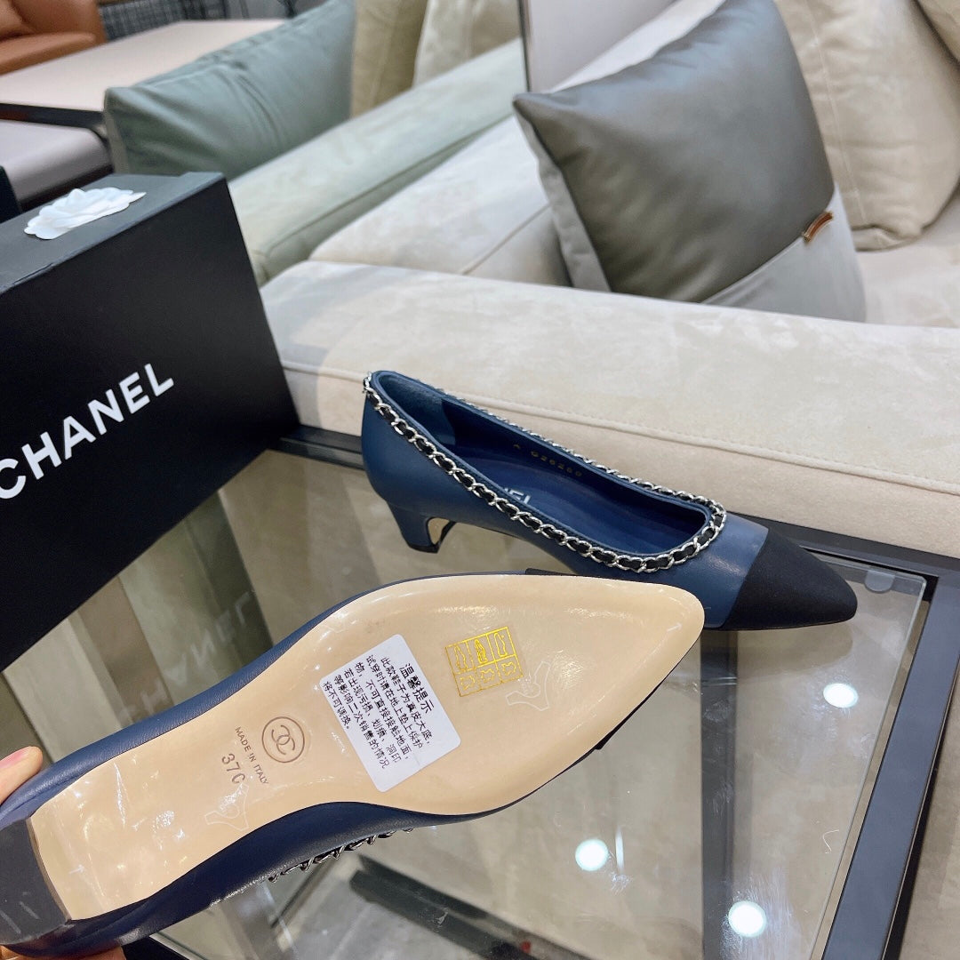 CHANEL Chain-Trim Cap-Toe Pumps
