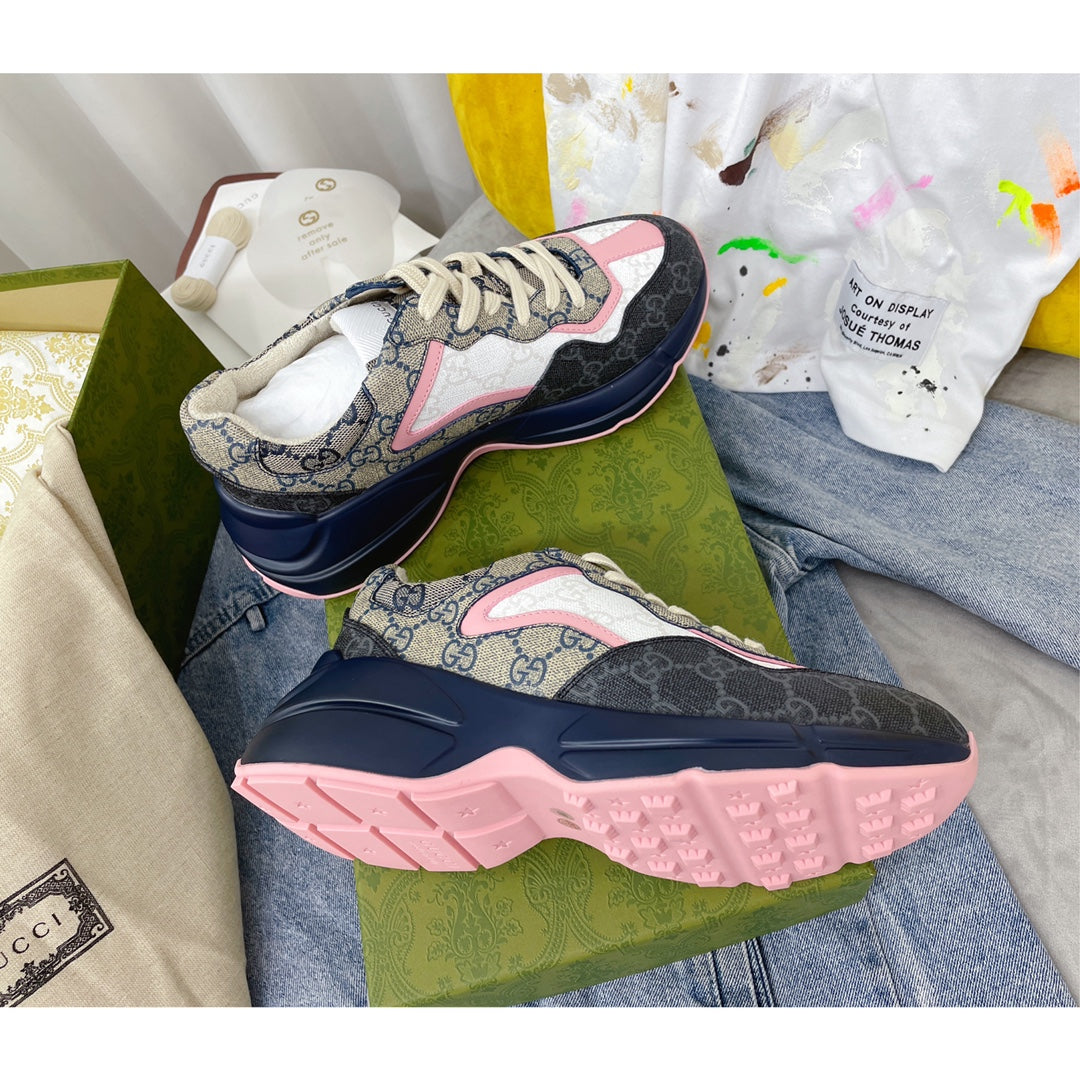 GUCCI RHYTON GG SUPREME–STYLE – BEIGE / NAVY / PINK