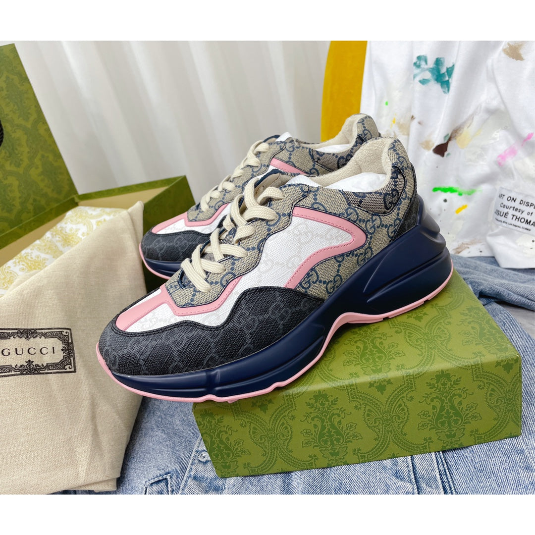GUCCI RHYTON GG SUPREME–STYLE – BEIGE / NAVY / PINK