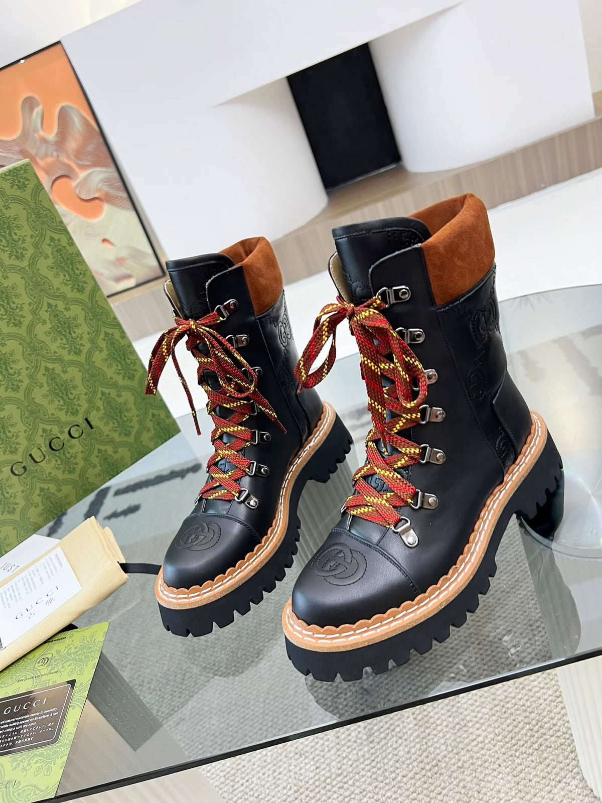 GUCCI INTERLOCKING G HIKING BOOTS – BLACK / BROWN