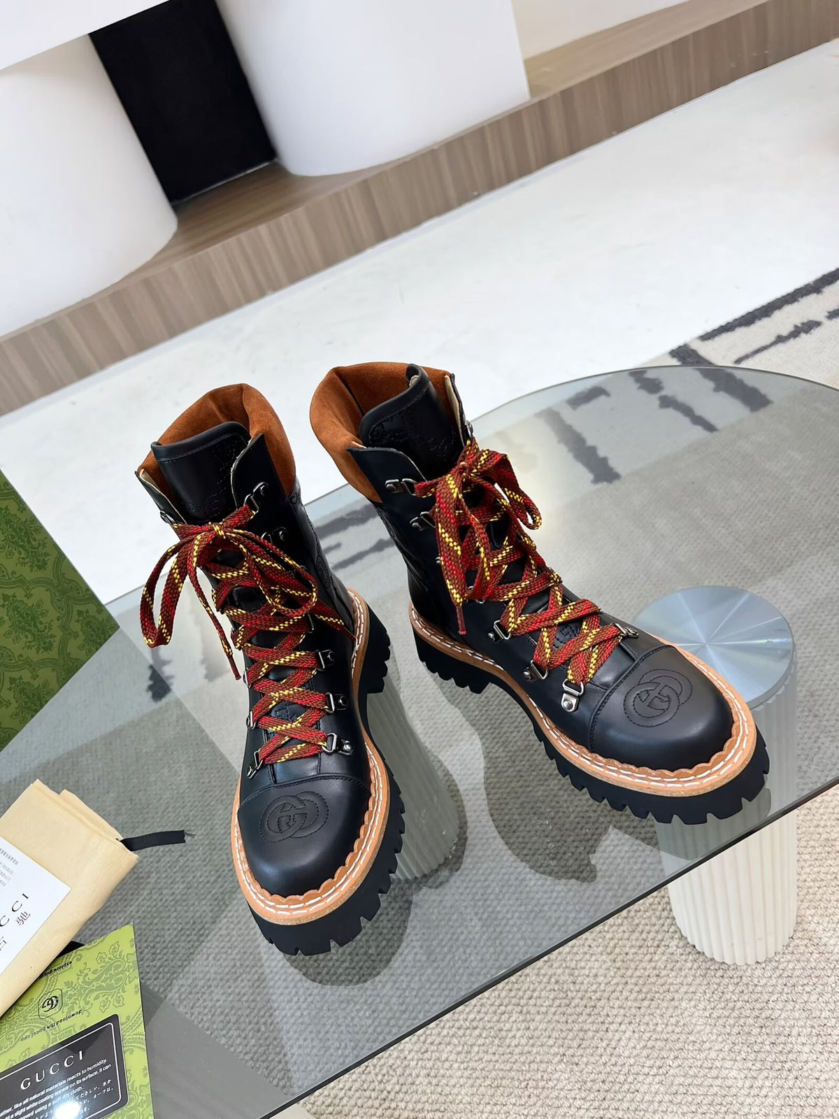 GUCCI INTERLOCKING G HIKING BOOTS – BLACK / BROWN