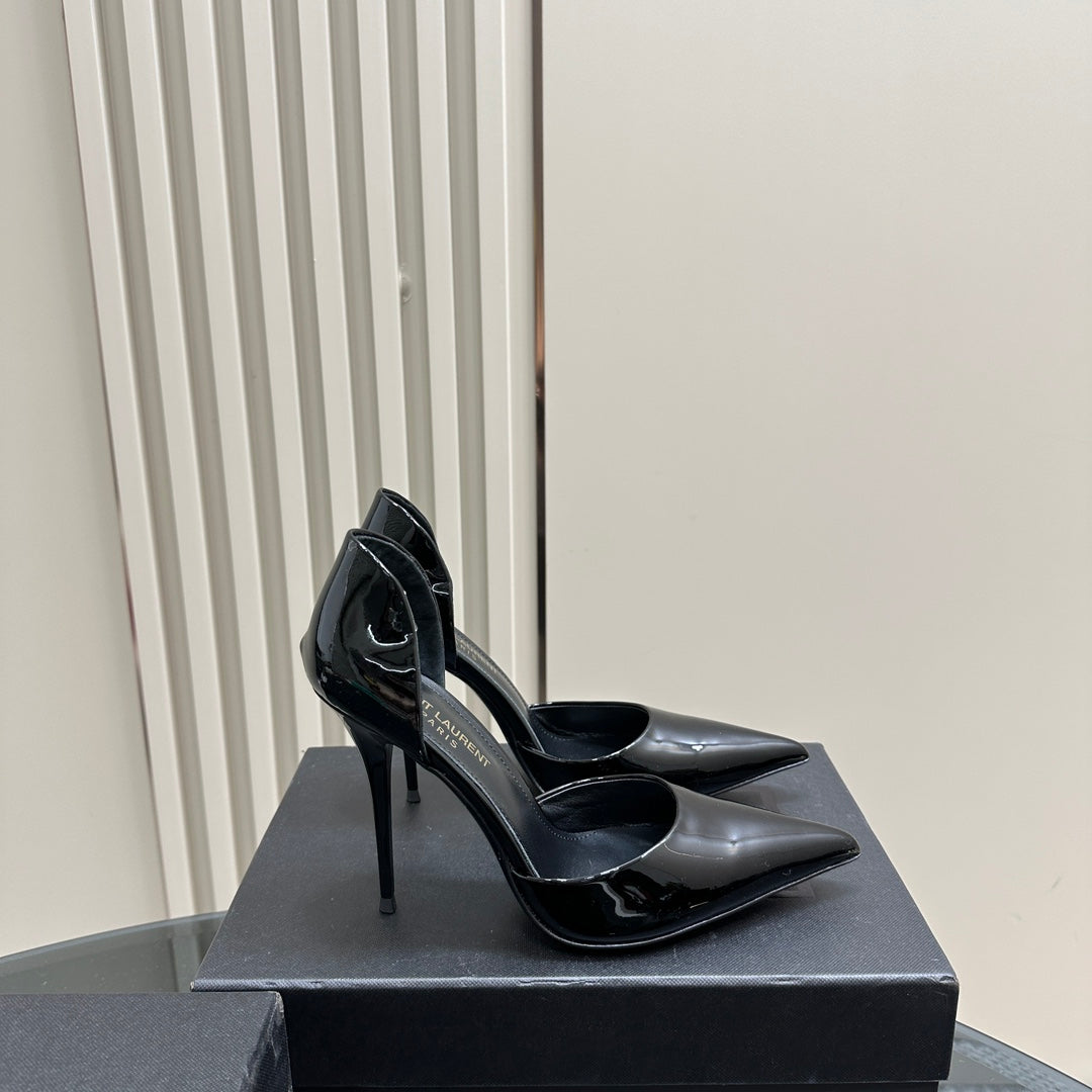 SAINT LAURENT D'ORSAY–STYLE PUMPS – BLACK PATENT