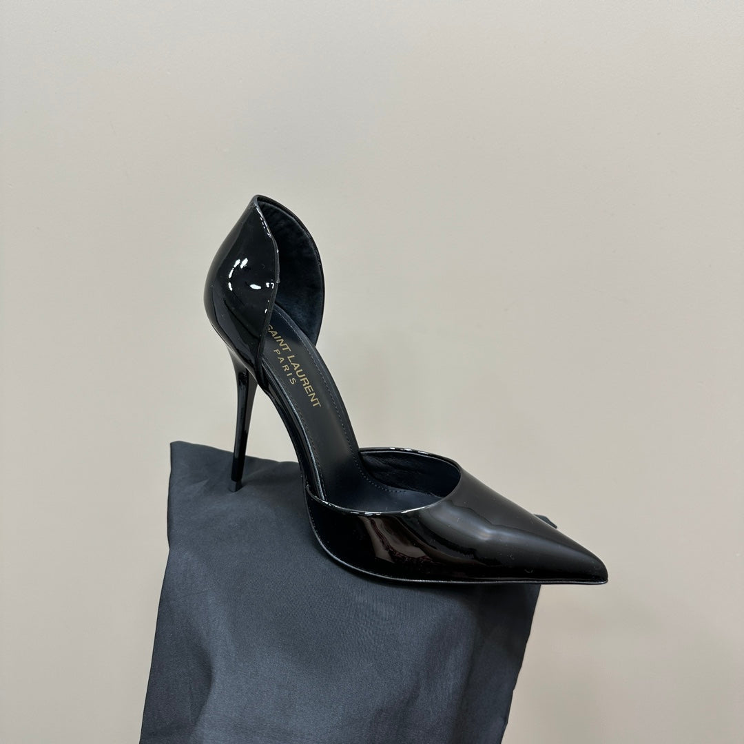 SAINT LAURENT D'ORSAY–STYLE PUMPS – BLACK PATENT