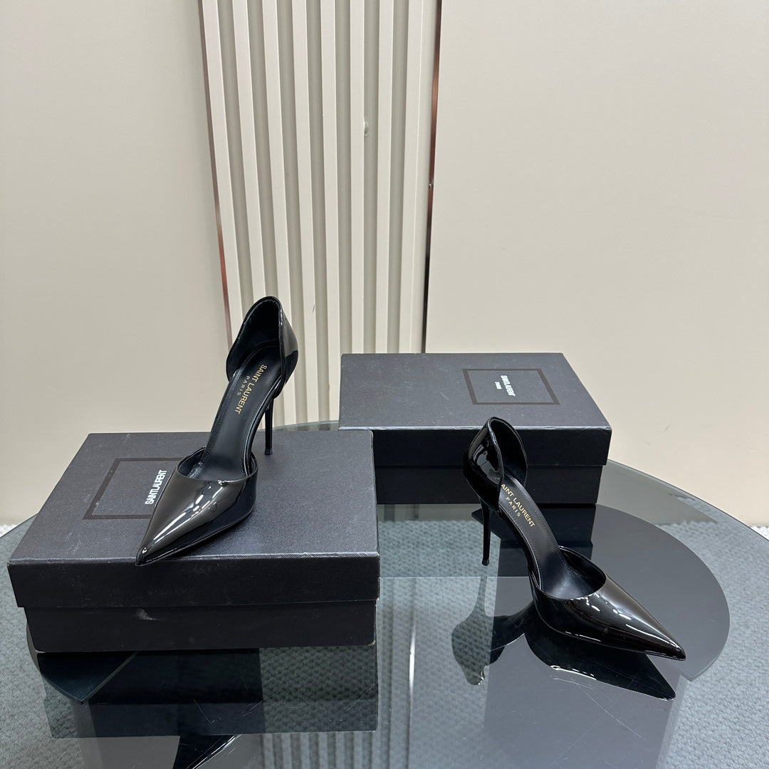 SAINT LAURENT D'ORSAY–STYLE PUMPS – BLACK PATENT