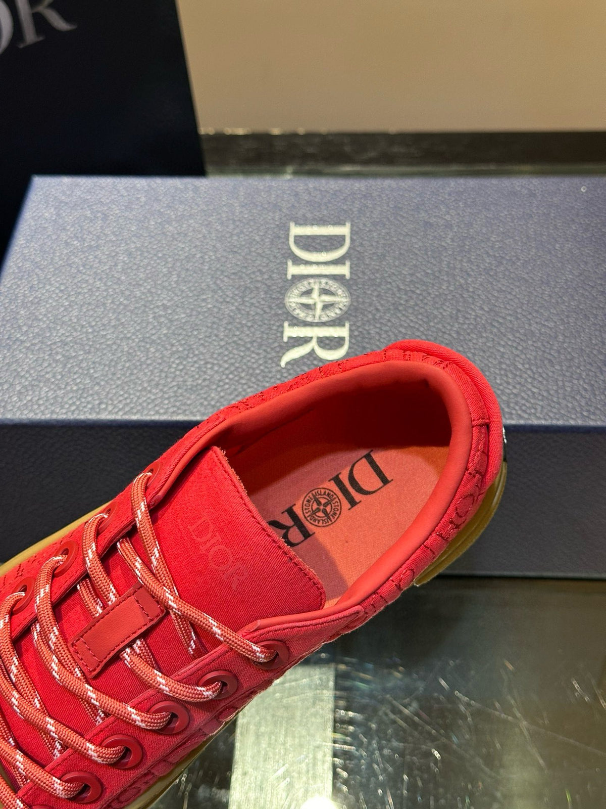DIOR WALK’N’DIOR