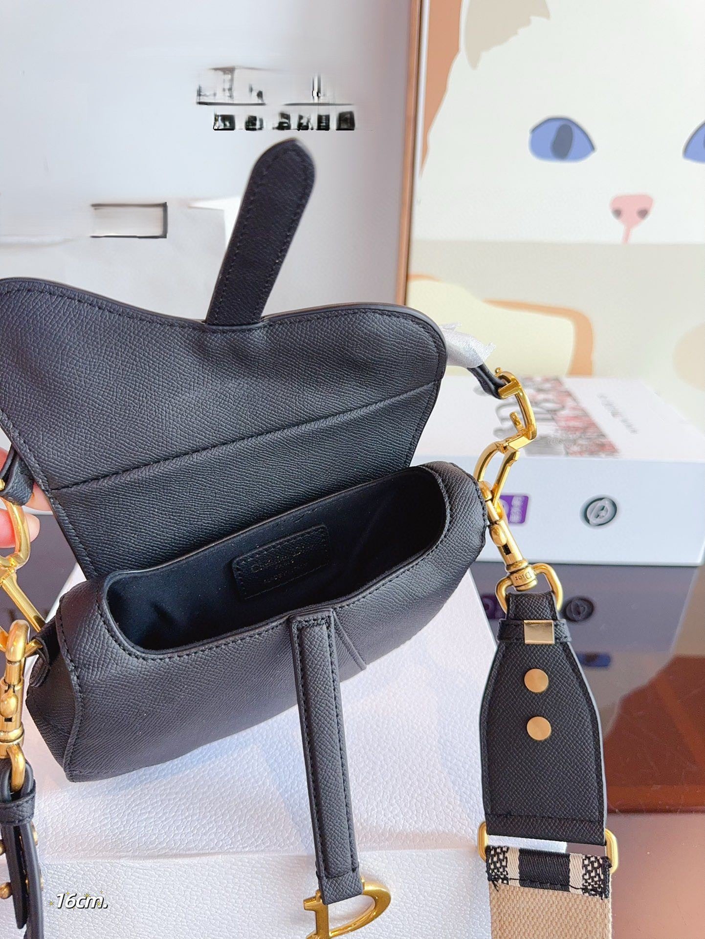 Dior Mini Saddle Bag con asa