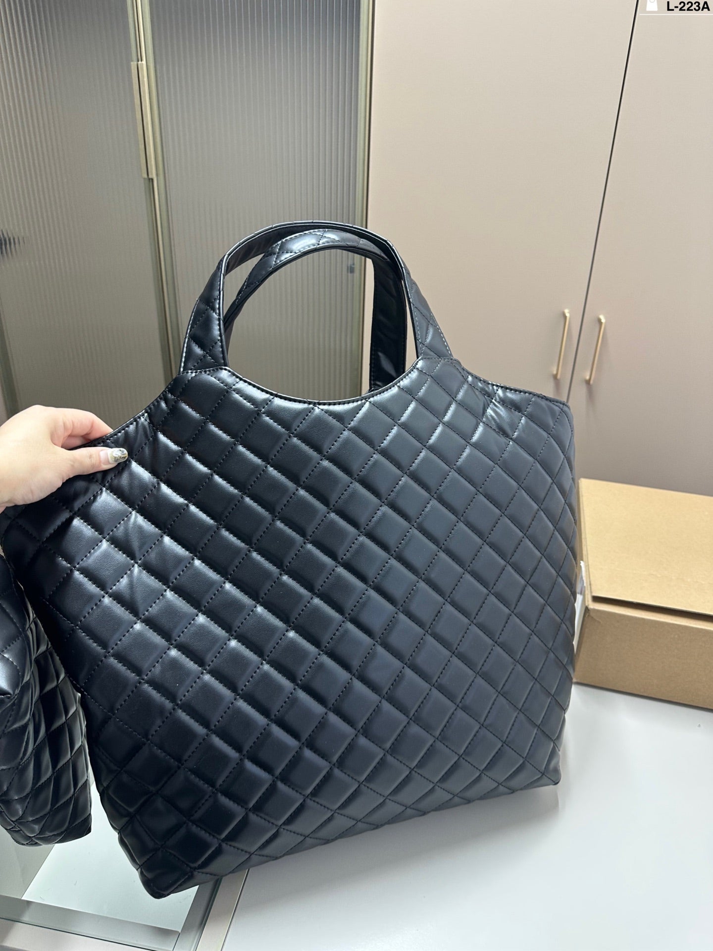 Saint Laurent ICARE Maxi