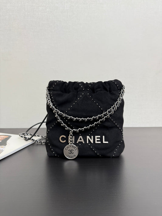 Chanel 22 Mini