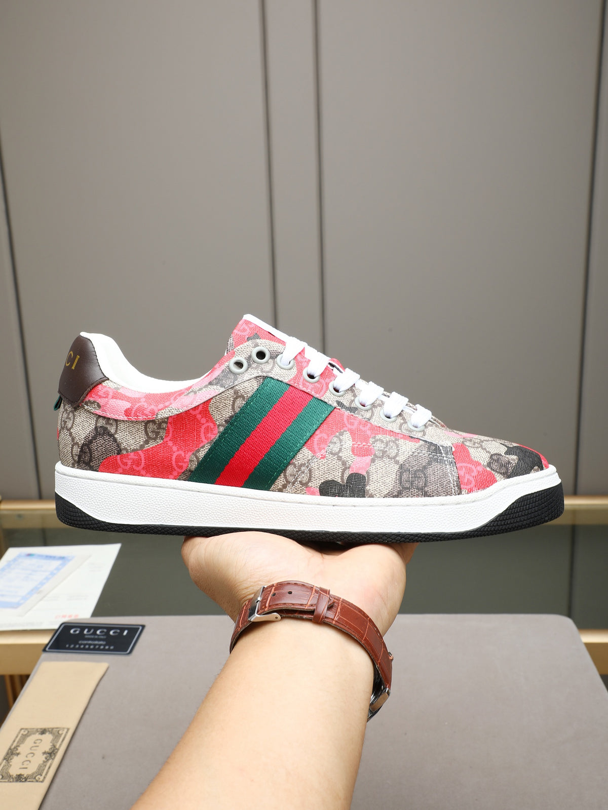 GUCCI ACE–STYLE GG CAMOUFLAGE – RED / BEIGE