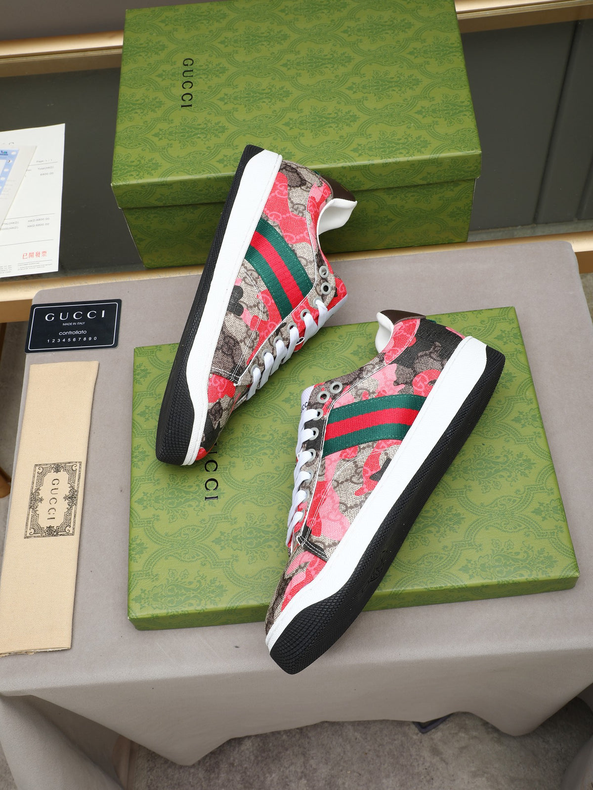 GUCCI ACE–STYLE GG CAMOUFLAGE – RED / BEIGE