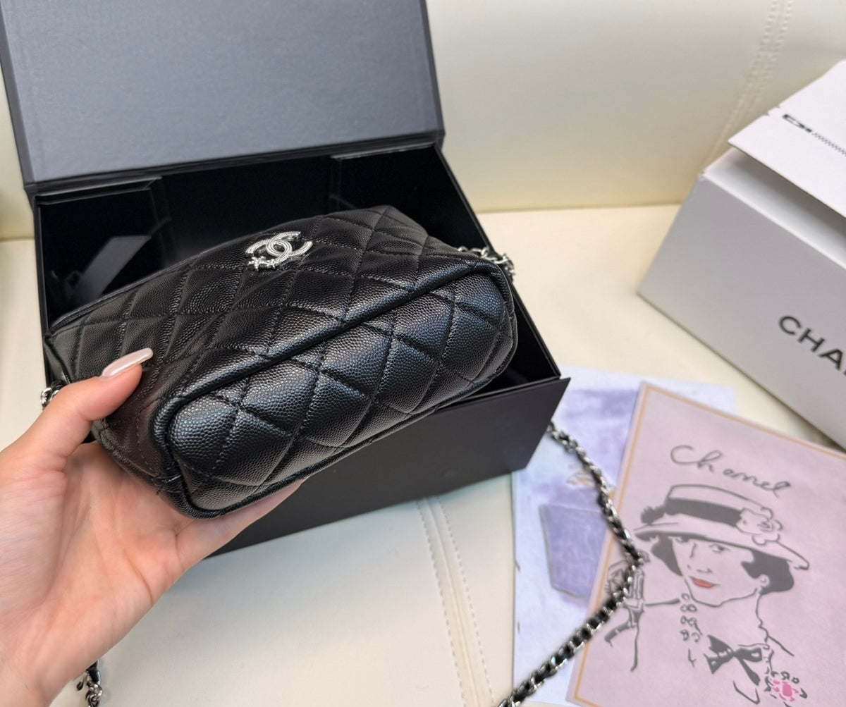 CHANEL Mini Hobo Star CC