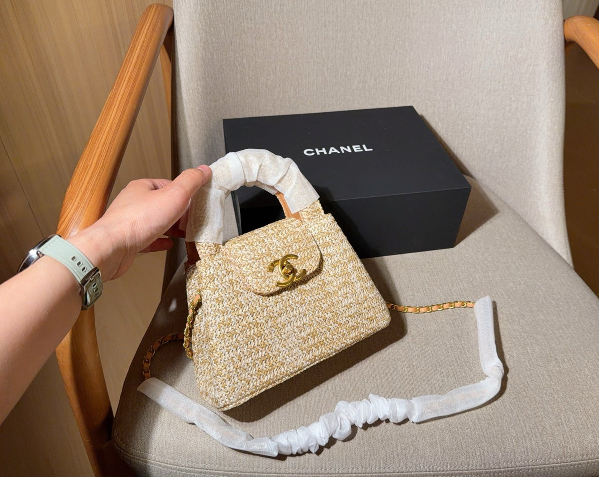 CHANEL Mini Top Handle / Mini Flap Raffia