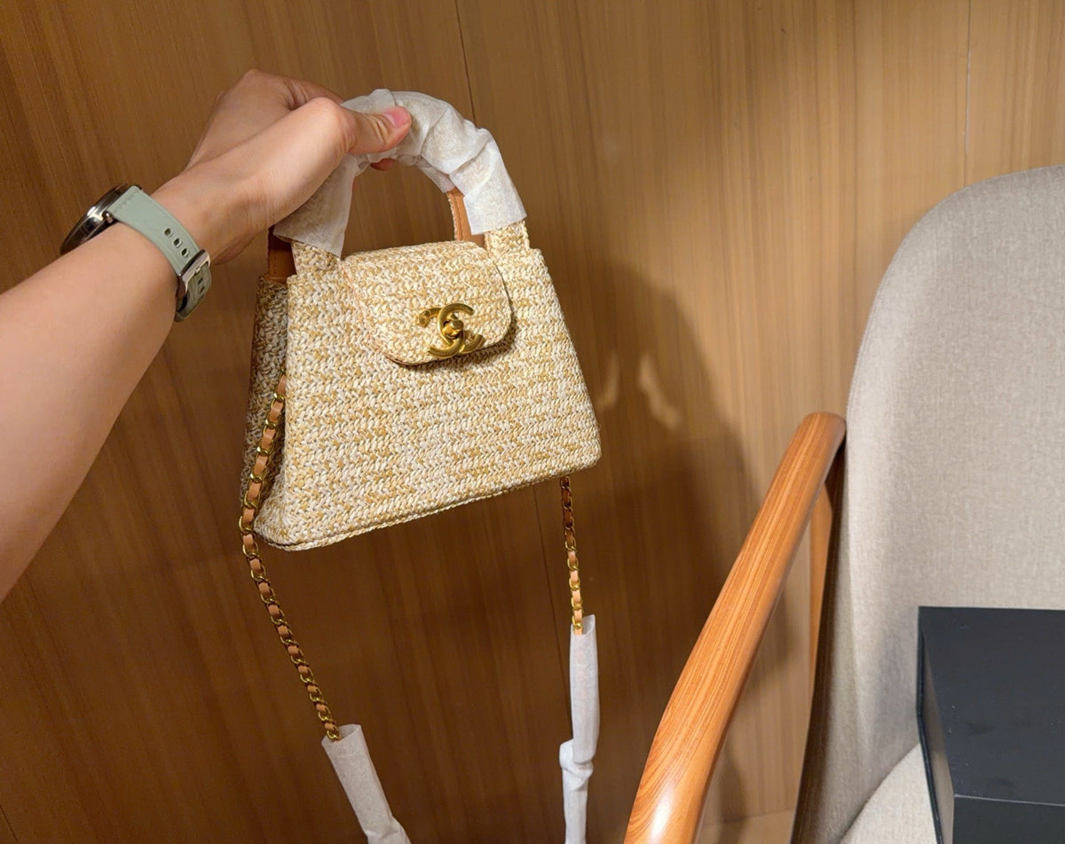 CHANEL Mini Top Handle / Mini Flap Raffia