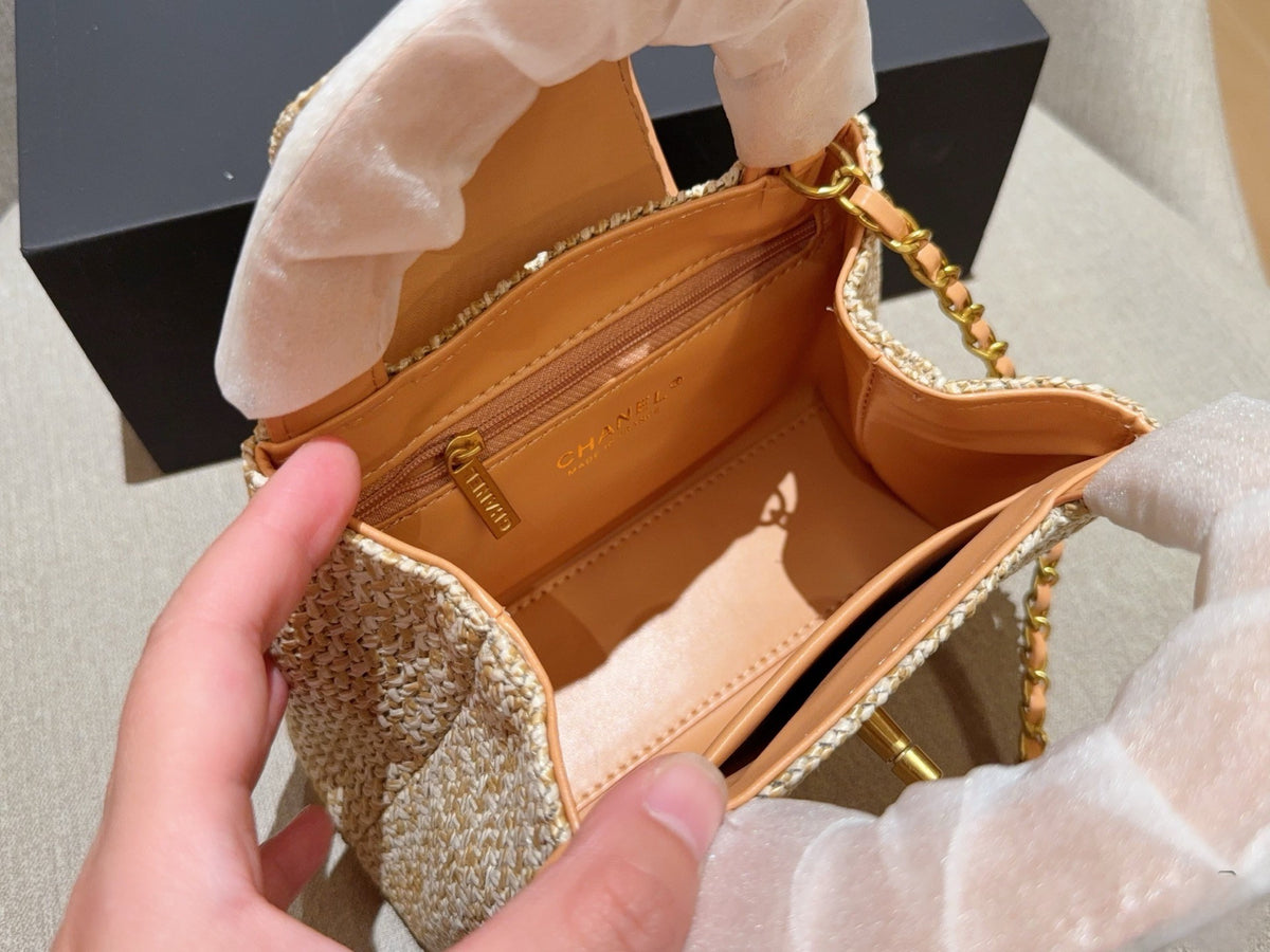 CHANEL Mini Top Handle / Mini Flap Raffia